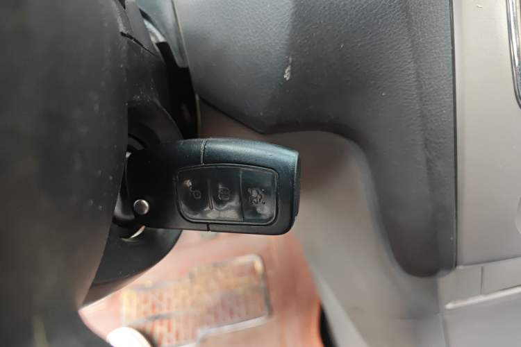 Used Ford Focus 2013 Hatchback Classic 1.8L Manual Fashion Edition
