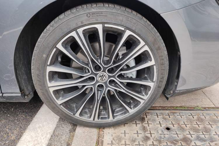 Used MG 7 2023 2.0T Automatic Hunter Luxury Edition
