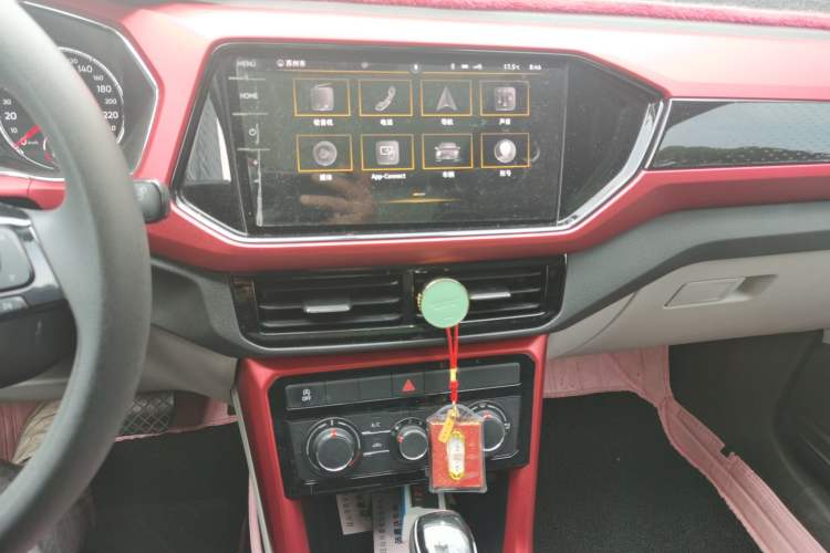 Used Volkswagen T-Cross 2021 280TSI DSG Comfort Edition Audio And AC Panel