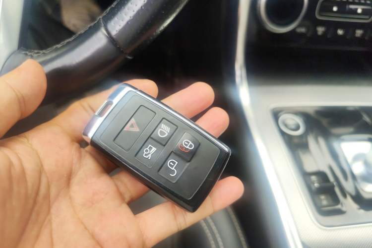 Used Jaguar XEL 2020 2.0T 200PS R-DYNAMIC Youth Sports Edition Vehicle Key