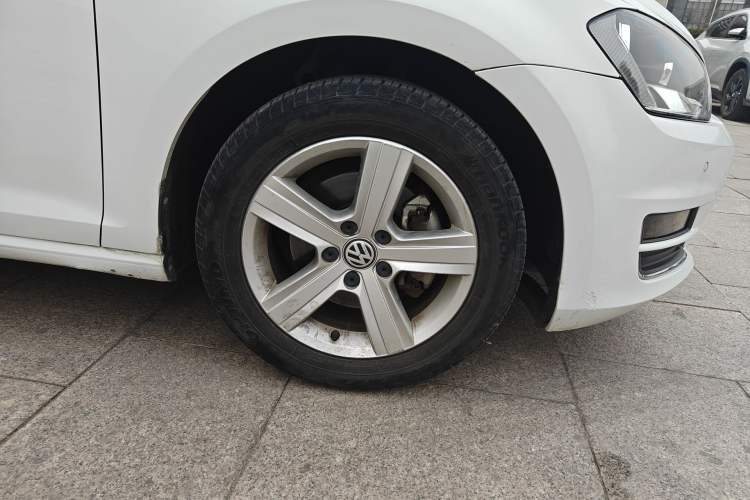 Used Volkswagen Golf 2017 230TSI Automatic Comfort Edition – Celebrating Milestone of One Million Units
