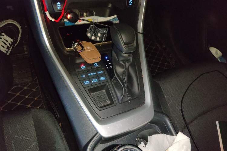 Used Toyota RAV4 2020 2.0L CVT 4x4 Trend Edition
