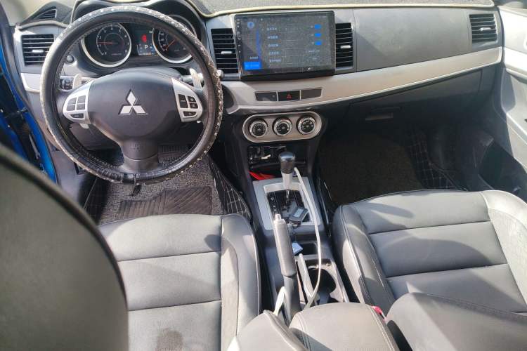 Used Mitsubishi Lancer EX 2015 1.8L CVT ZhiShang Edition China IV Standard