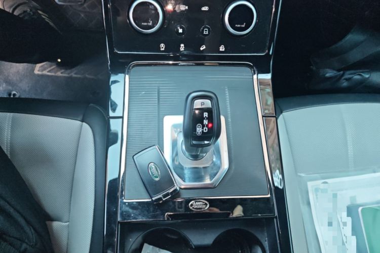 Used Land Rover Range Evoque 2020 249 PS R-DYNAMIC S Black Edition Sport Version Gear Lever