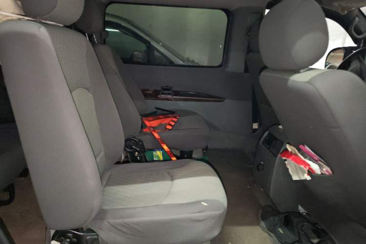 Used FORTHING Lingzhi 2013 M3 1.6L 7-Seater Comfort Model
