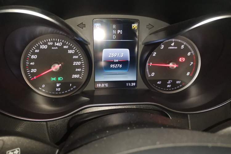 Used Mercedes-Benz GLC Coupe 2018 GLC 260 4MATIC Coupe SUV Odometer Close Up