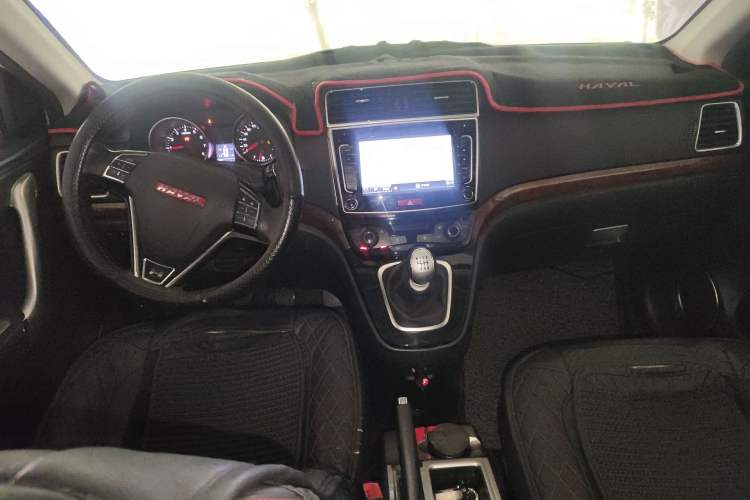 Used Haval H6 2014 Sport Version 1.5T Manual Two-Wheel Drive Elite Edition Center Console