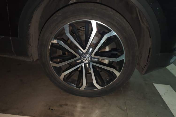Used Volkswagen T-ROC 2020 280TSI DSG Two-Wheel Drive Comfort Version Right Front Wheel Hub