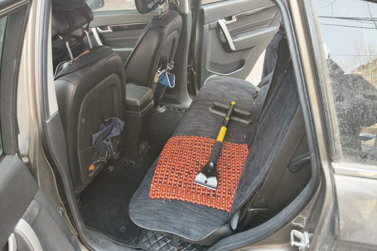 Used Chevrolet Captiva 2015 2.4L 4x4 Flagship Edition 7-Seater