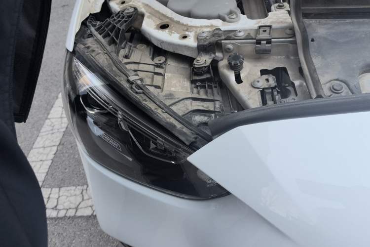 Used Mercedes-Benz C-Class 2022 C 260 L Sport Edition Right Front Headlight