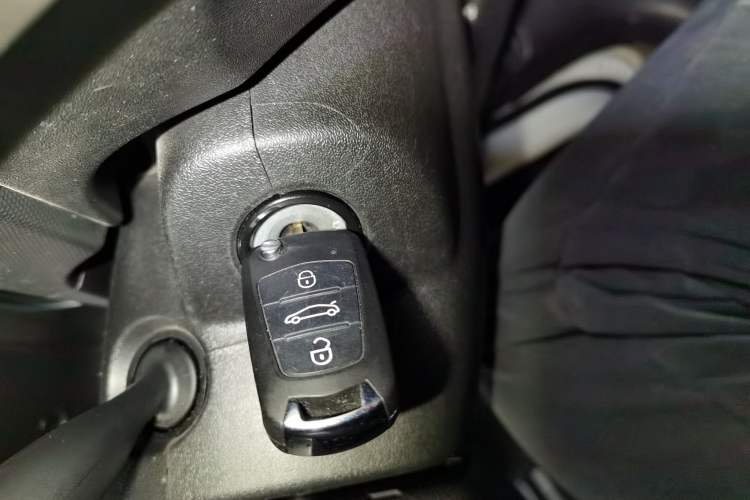 Used Haval H1 2017 Red-Label 1.5L AMT Comfort Model