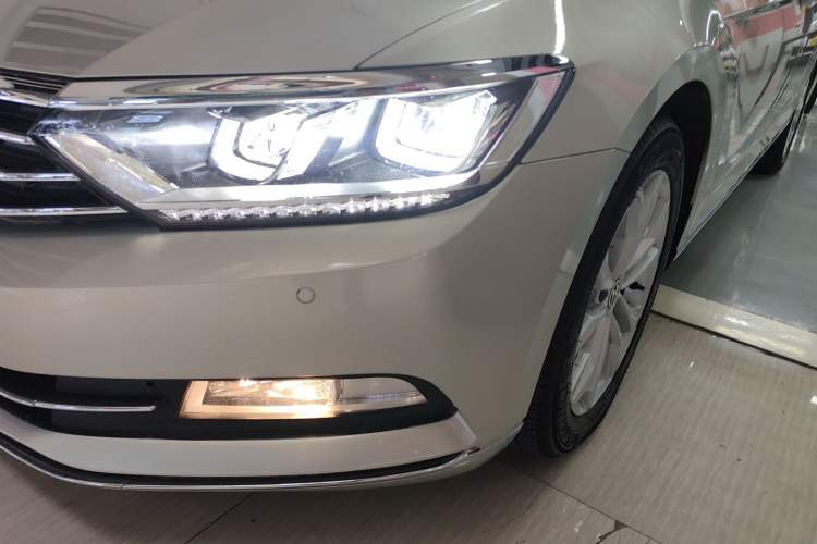 Used Volkswagen Magotan 2019 330TSI DSG Luxury Version China VI Standard
