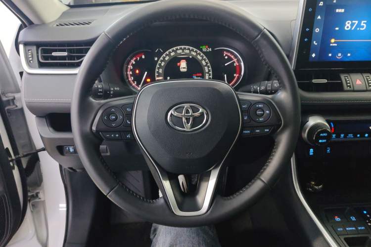 Used Toyota RAV4 2021 2.0L CVT Two-Wheel Drive Fashion PLUS Edition
