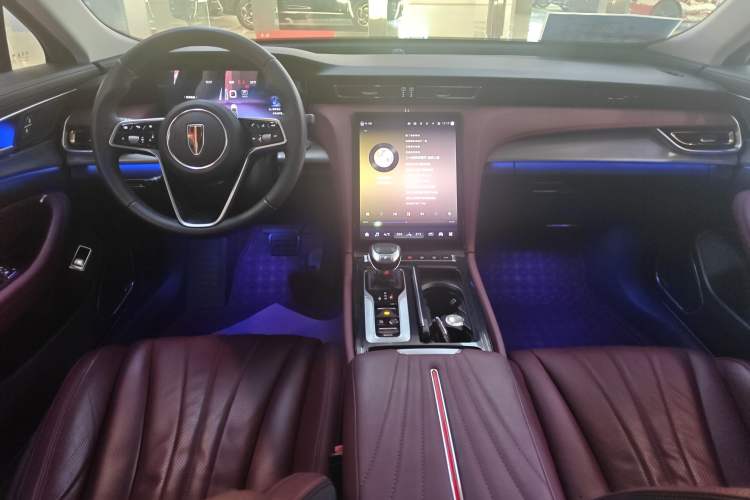 Used Hongqi H5 2023 2.0T Automatic Smart Connect Flagship Edition Center Console