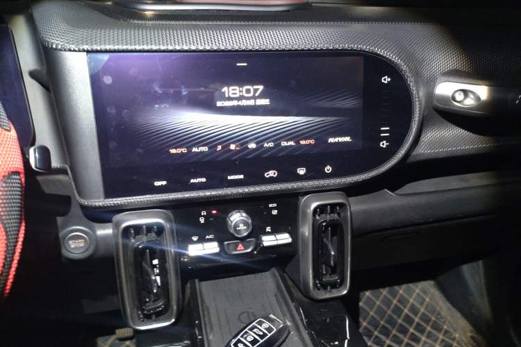 Used Haval DARGO 2021 2.0T DCT Two-Wheel Drive Chinese Mastiff Edition
