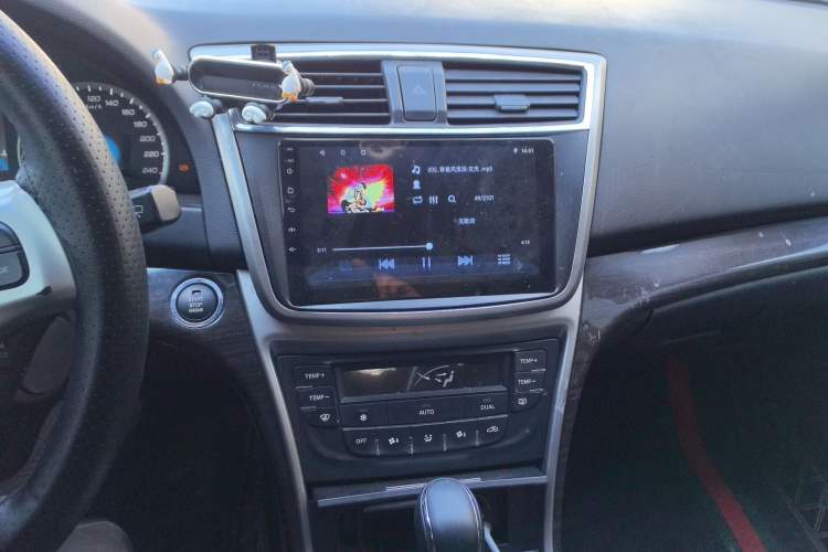 Used CHANGAN Raeton 2014 1.8T Automatic Prestige Anniversary Edition China V Standard Audio And AC Panel