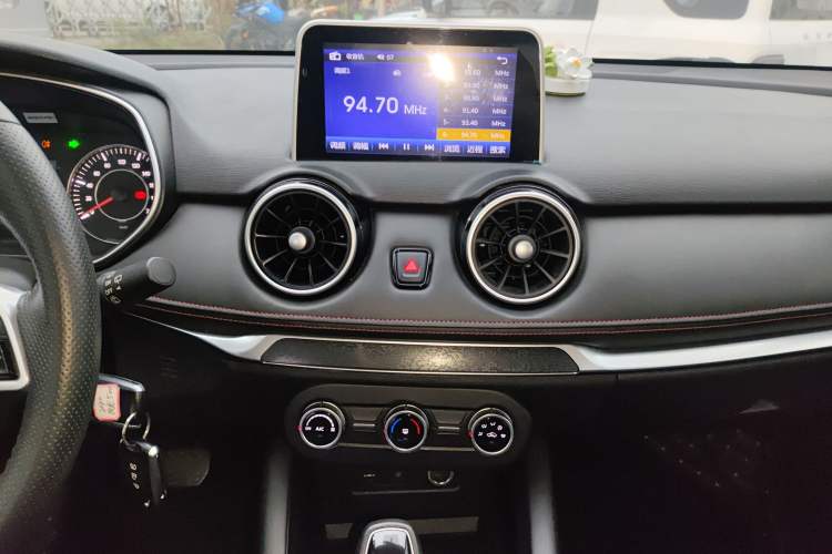 Used Dongfeng Fengon 500 2021 1.5L CVT Enjoyment Model
