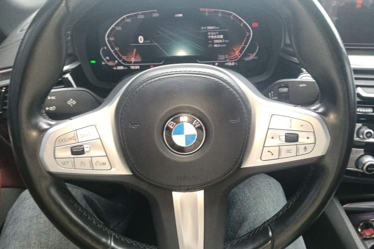 Used BMW 5 Series 2022 Second Facelift 525Li M Sport Package