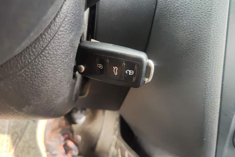 Used Volkswagen Sagitar 2014 Revised Version 1.6L Automatic Leading Edition Vehicle Key