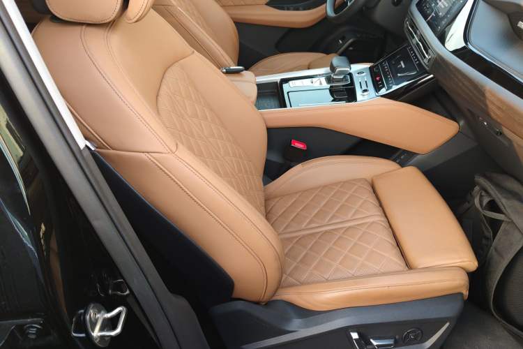 Used Audi Q6 2024 45 TFSI quattro Qiyun Edition Yulin Package 6 seats