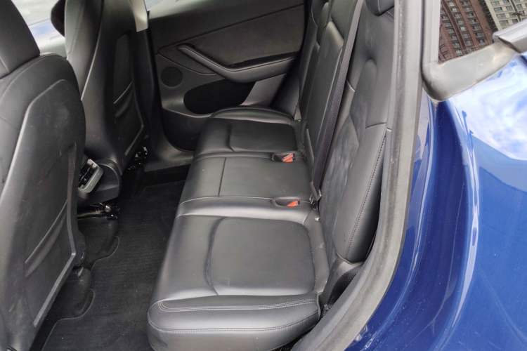 Used Tesla Model Y 2021 Long-Range All-Wheel-Drive Version 3D7