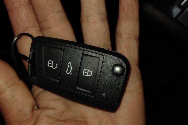 Used Skoda Octavia 2018 Station Wagon TSI230 DSG Luxury Edition Vehicle Key