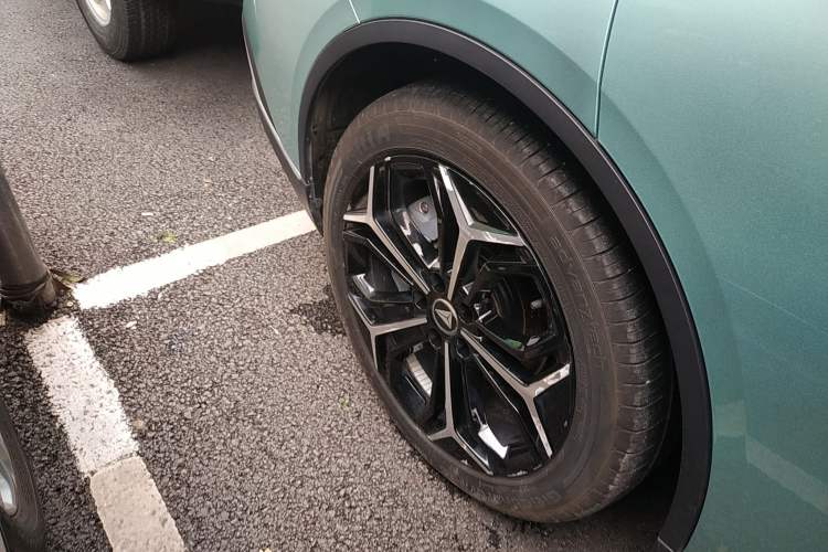 Used Deepal SL03 2023 200Max Range-Extended Version Right Rear Wheel Hub