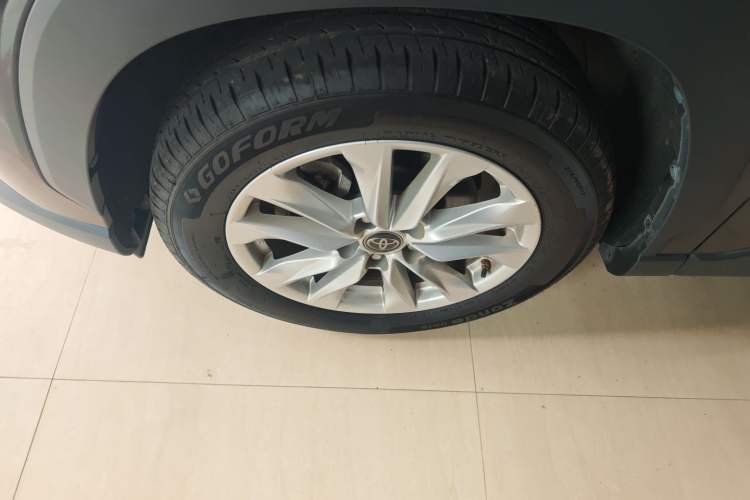 Used Toyota Corolla Cross 2022 2.0L Elite Edition Left Front Wheel Hub