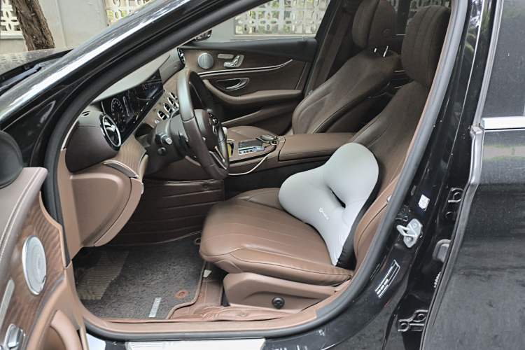 Used Mercedes-Benz E-Class 2019 Facelifted E 300 L Stylish Version Left Front Seat