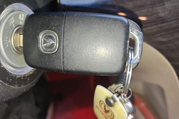 Used CHANGAN Raeton 2013 1.8T Automatic Elite Model China IV Standard