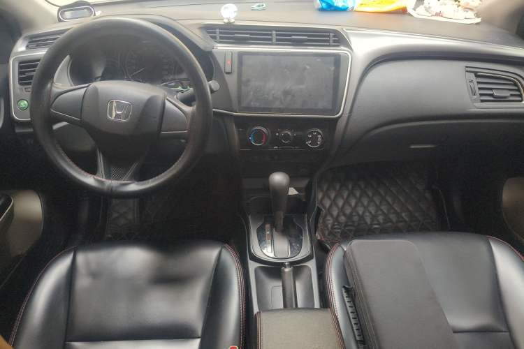 Used Honda City 2018 1.5L CVT Comfort Version Center Console