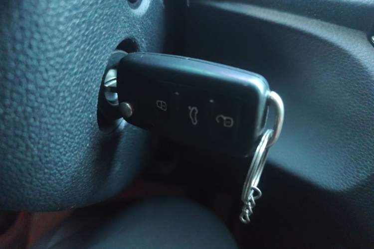 Used Volkswagen Sharan 2013 1.8TSI Standard Model
