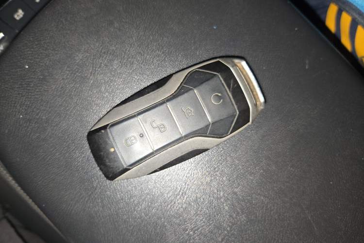 Used BYD Song Pro New Energy 2019 DM 1.5T Four-Wheel Drive Performance Edition Deluxe Model Vehicle Key