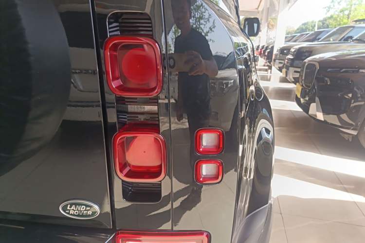 Used Land Rover Defender 2020 110 P400 HSE
