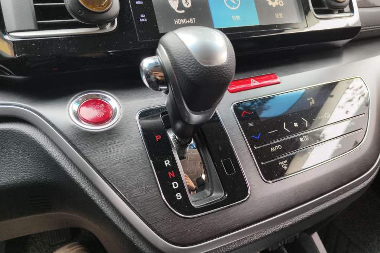 Used Honda Elysion 2016 2.4L Comfort Edition
