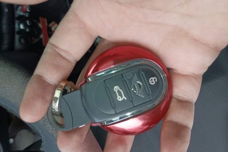 Used MINI 2018 1.5T ONE Five-Door Edition Vehicle Key