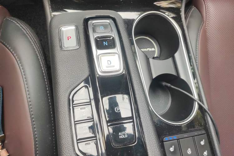 Used Hyundai Santa Fe 2019 380 TGDi TOP Automatic All-Wheel Drive Flagship (HTRAC) – China VI Standard Gear Lever