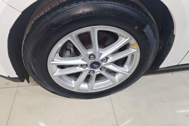 Used Ford Focus 2015 Sedan EcoBoost 180 Automatic Elite Model