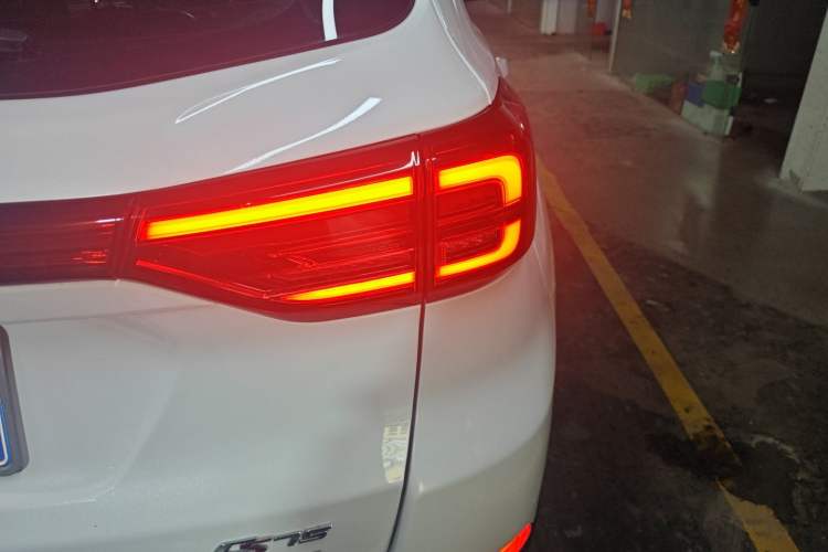 Used CHANGAN CS75 2020 280T DCT Luxury Version China VI Standard
