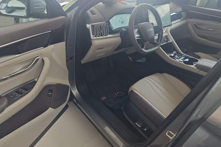 Used BYD Song PLUS New Energy 2025 DM-i Smart Drive 112KM Prestige Model
