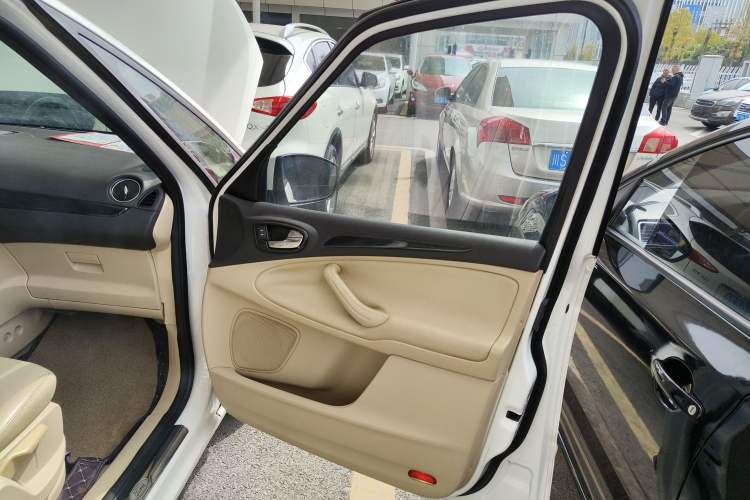 Used Ford S-MAX 2008 2.3L 7-Seater Luxury Version
