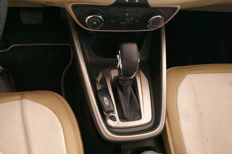 Used Ford Escort 2015 1.5L Automatic Comfort Edition
