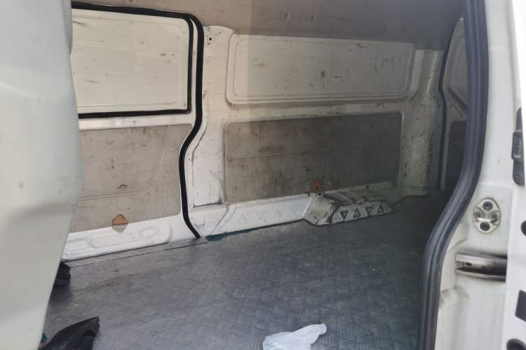 Used Farizon E5 2022 E5L Pure Electric Van with Guoxuan 39.9 kWh
