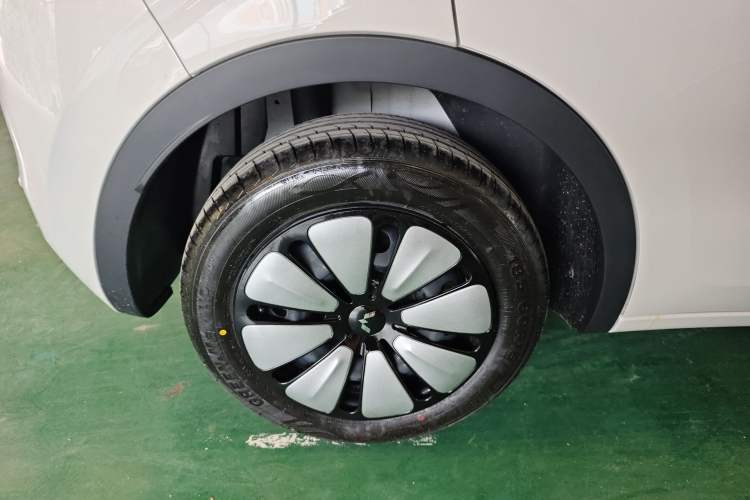 Used Wuling Bingo 2025 333 km Enjoyment Version Right Rear Wheel Hub