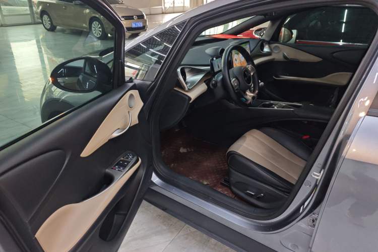 Used BYD Dolphin 2023 420 km Free Version
