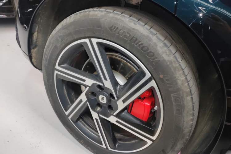 Used Xiaomi Auto YU7 2025 Ultra-Long Range High-Performance All-Wheel-Drive Max Edition
