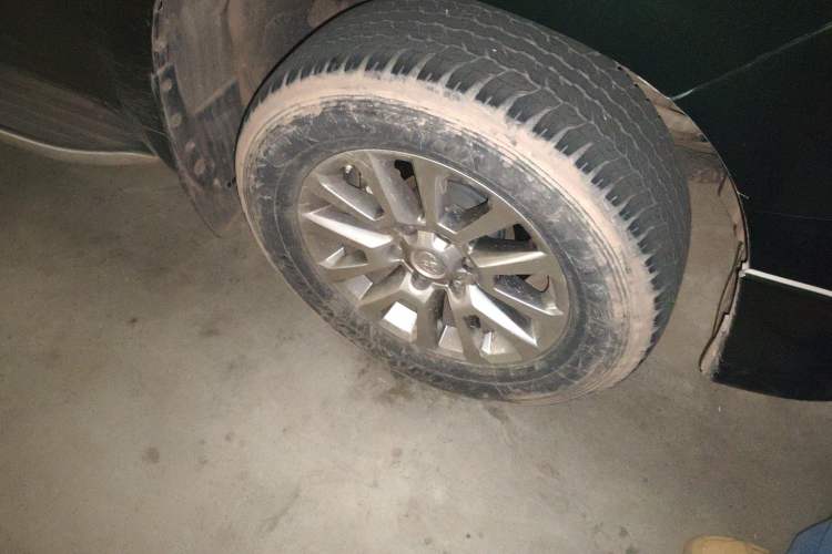 Used Toyota Prado 2019 3.5L Automatic TX-L Deluxe Edition with Rear-Mounted Spare Tire Right Front Wheel Hub