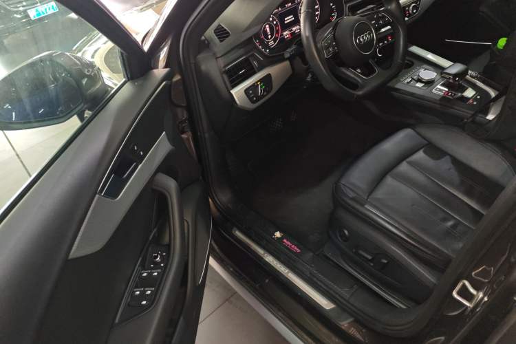 Used Audi A4 2017 45 TFSI allroad quattro Sport model Driver Seat