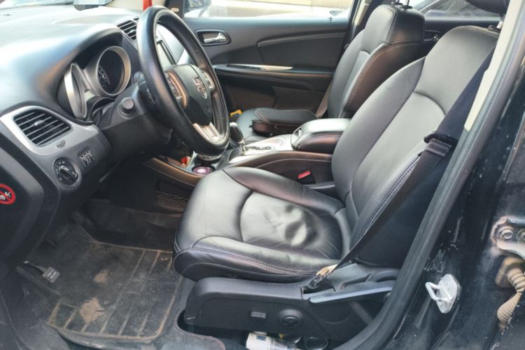 Used Dodge Journey 2013 2.4L Two-Wheel Drive Luxury Version