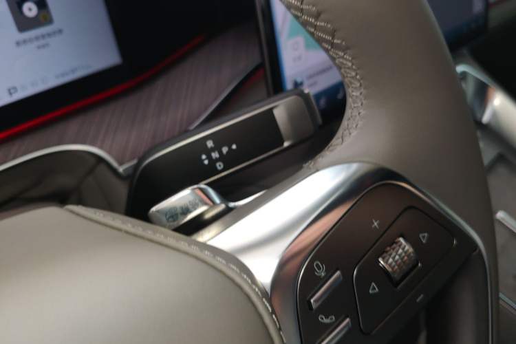 Used Denza N9 2025 Flagship Model
